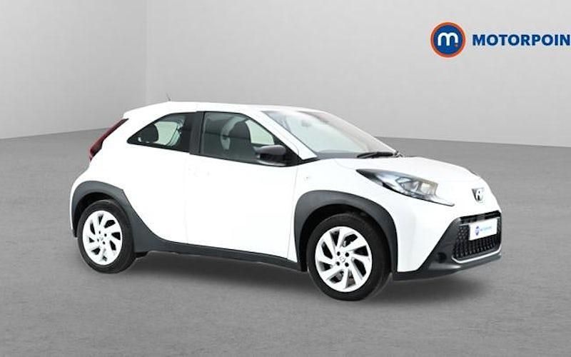 Usado Toyota Aygo X PURE 72 HP (52 kW) 2025 SUV