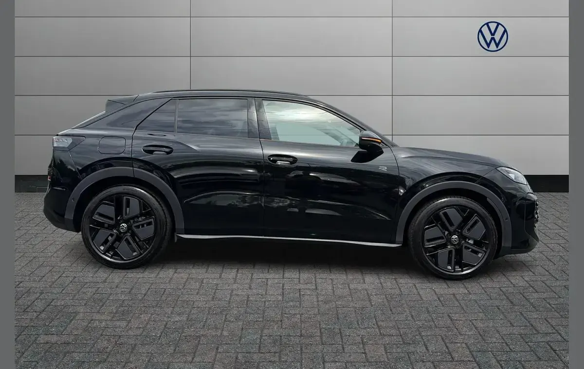 New VW T-Roc R-line 150 HP (110 kW) 2026 Black SUV