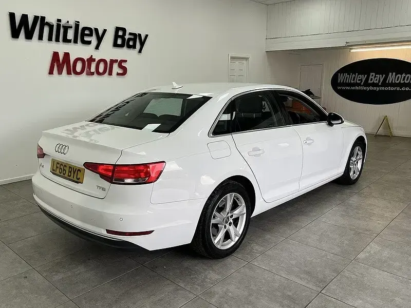 Used Audi A4 Sport 150 HP (110 kW) 2016 White Sedan