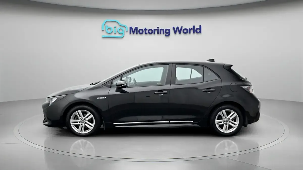 Używany Toyota Corolla 122 KM (89 kW) 2021 Hatchback