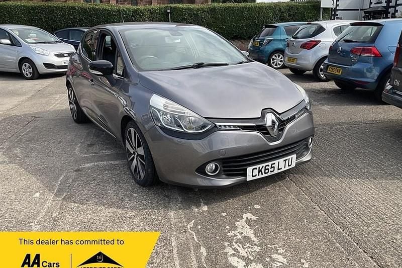 Grey Used 2015 Renault Clio IV Dynamique Hatchback | £6,295 (Fair price) - Image 1/1