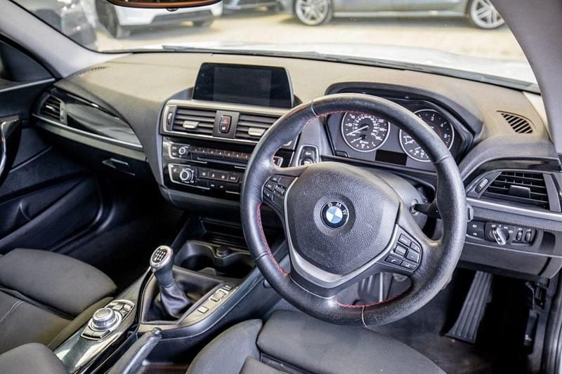 Used BMW 218 Sport Line 2015 White Coupe