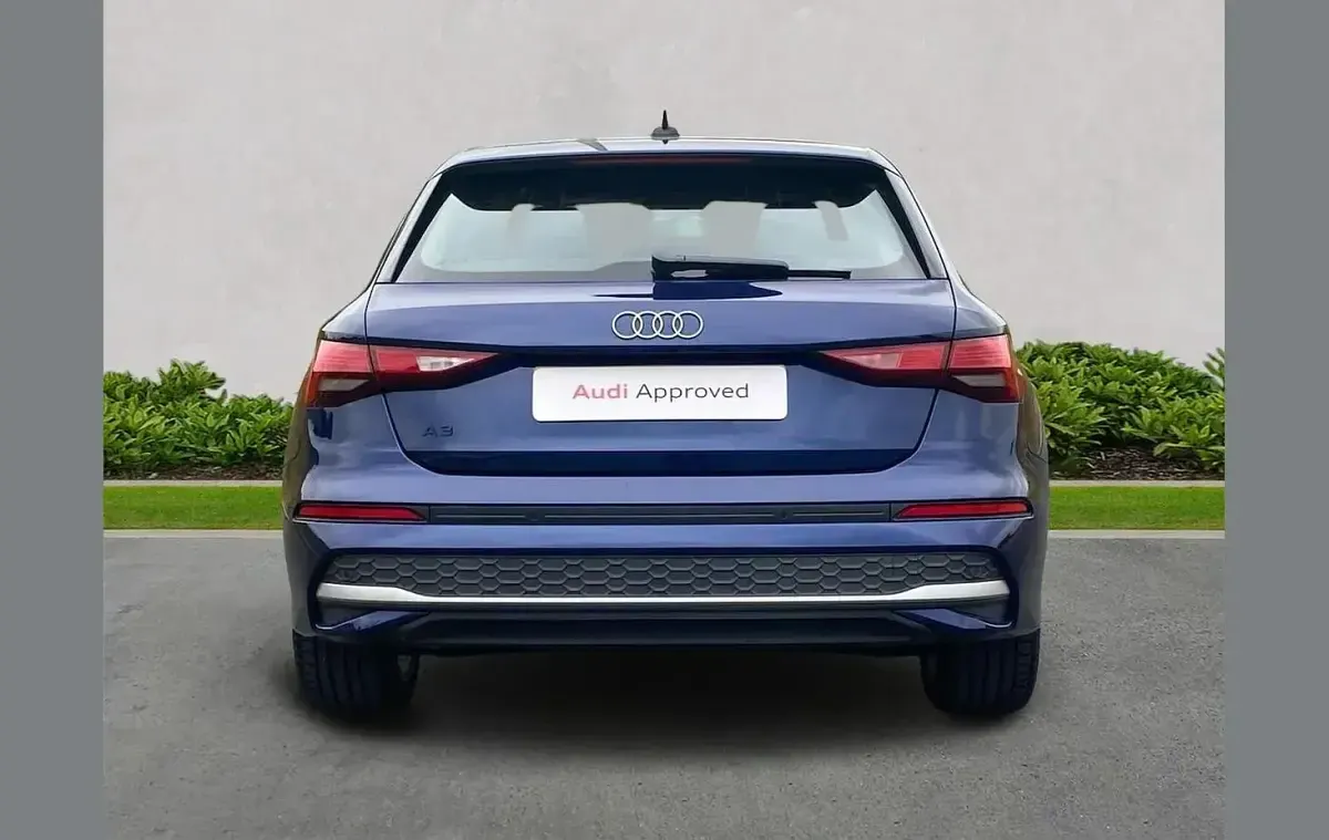 Used Audi A3 e-tron Sport 200 HP (147 kW) 2025 Blue Hatchback