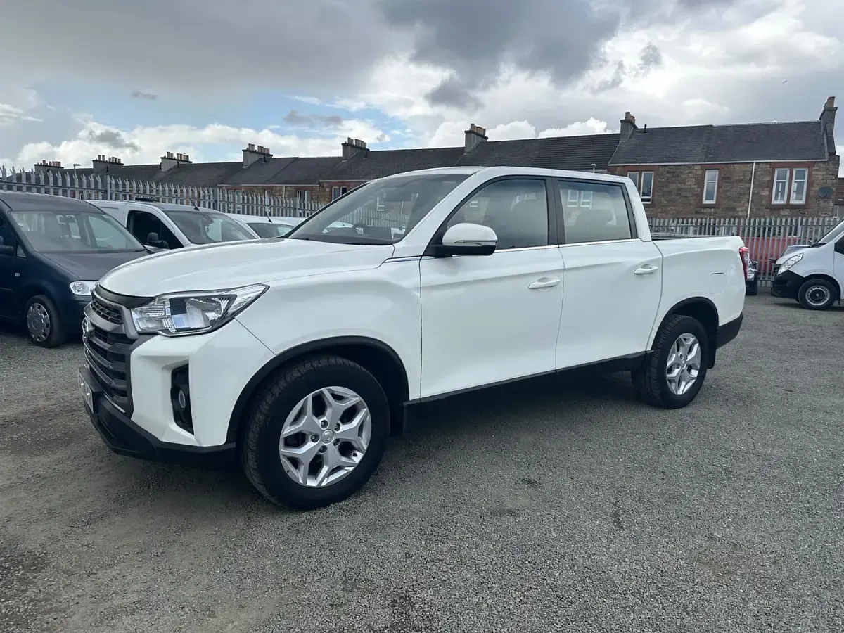 Used KGM Musso 202 HP (148 kW) 2024 White Pickup