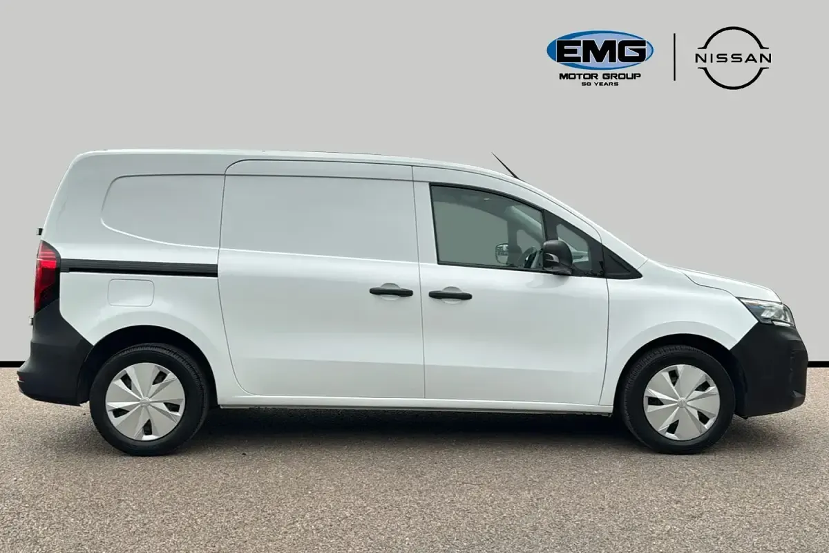 Used Nissan Townstar Acenta 130 HP (95 kW) 2023 White Van