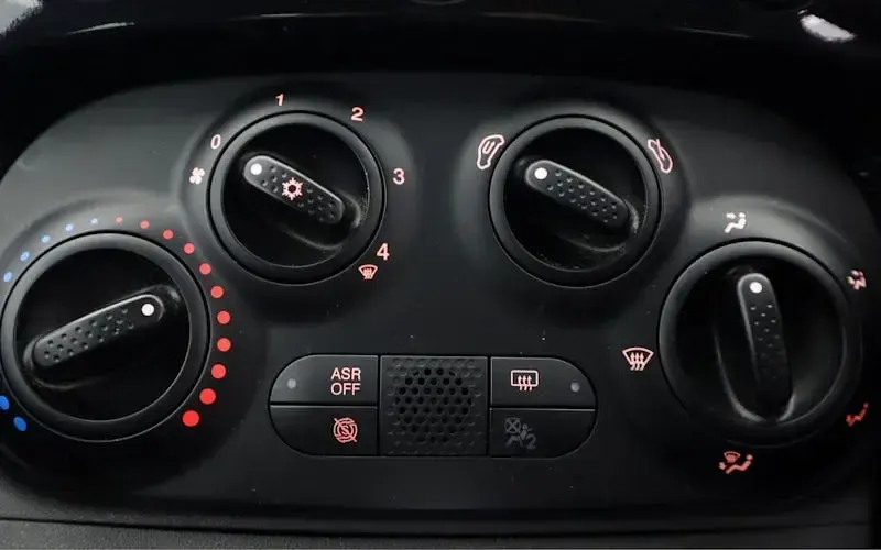 Used Fiat 500 69 HP (50 kW) 2024 Black Hatchback