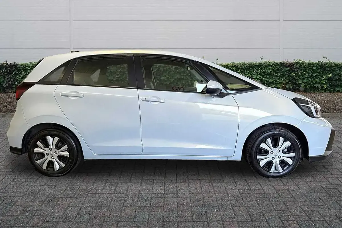 Used Honda Jazz Elegance 122 HP (89 kW) 2024 White Hatchback