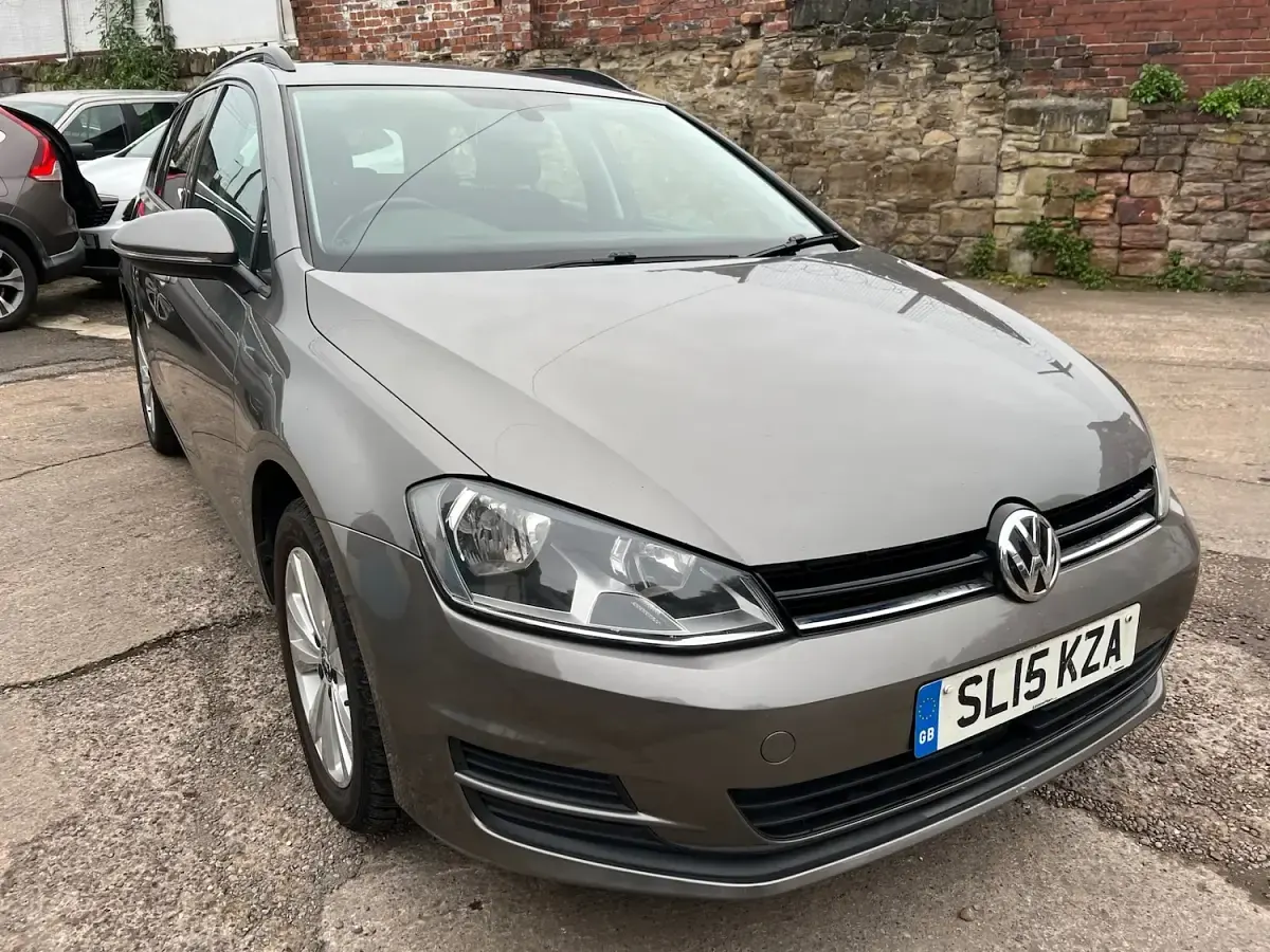 Used VW Golf VII SE 103 HP (75 kW) 2015 Grey Estate