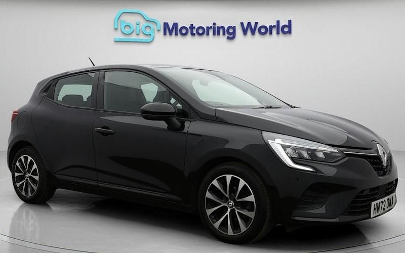 Used 2023 Renault Clio V Evolution Hatchback | £11,750 (Good price) - Image 1/4