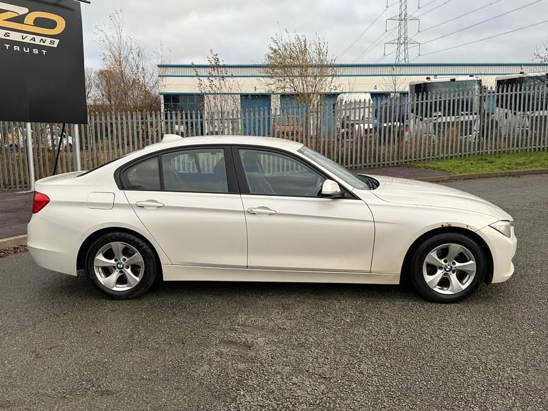 Used BMW 320 Efficient Dynamics 2014 White Sedan