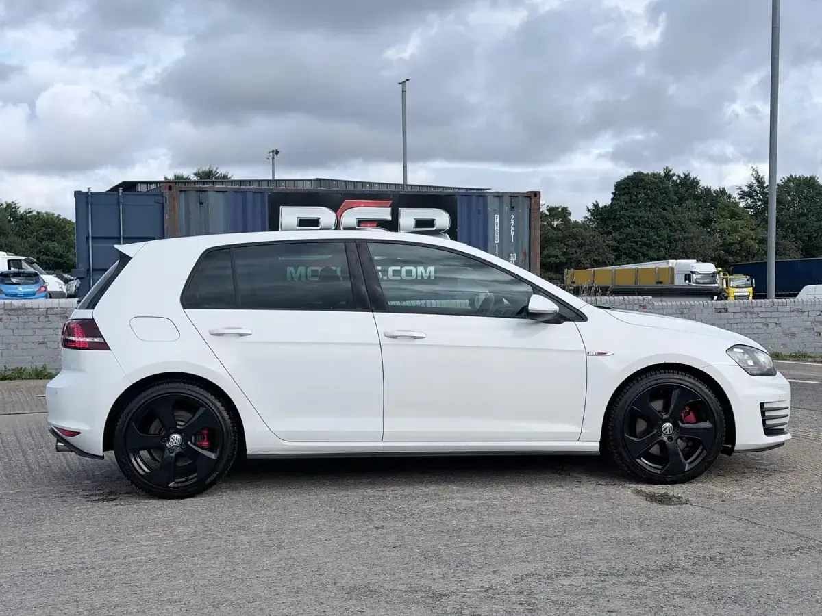 Used VW Golf VII GTI 2015 White Hatchback