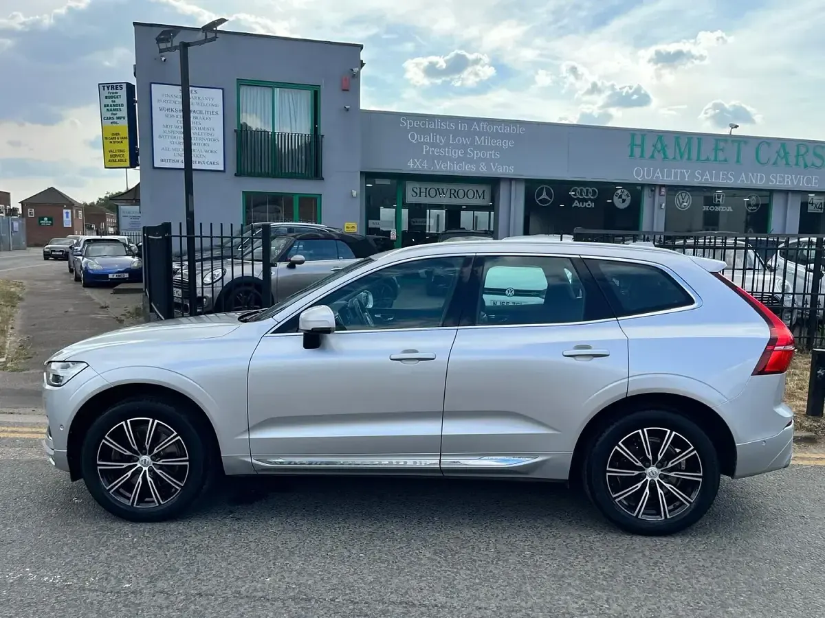 Used Volvo XC60 Inscription 190 HP (139 kW) 2019 Silver SUV