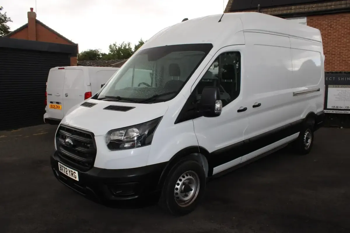 Used Ford Transit S 168 HP (123 kW) 2022 White Van