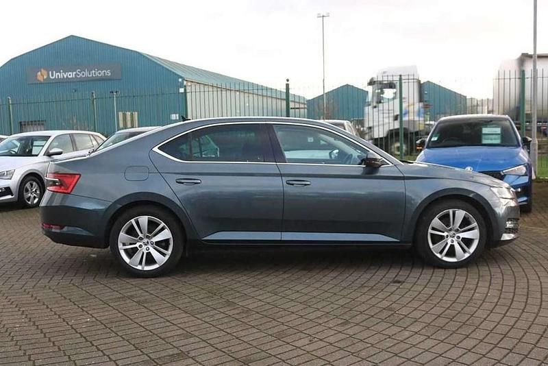 Used Skoda Superb SE L 150 HP (110 kW) 2020 Quartz grey metallic Hatchback