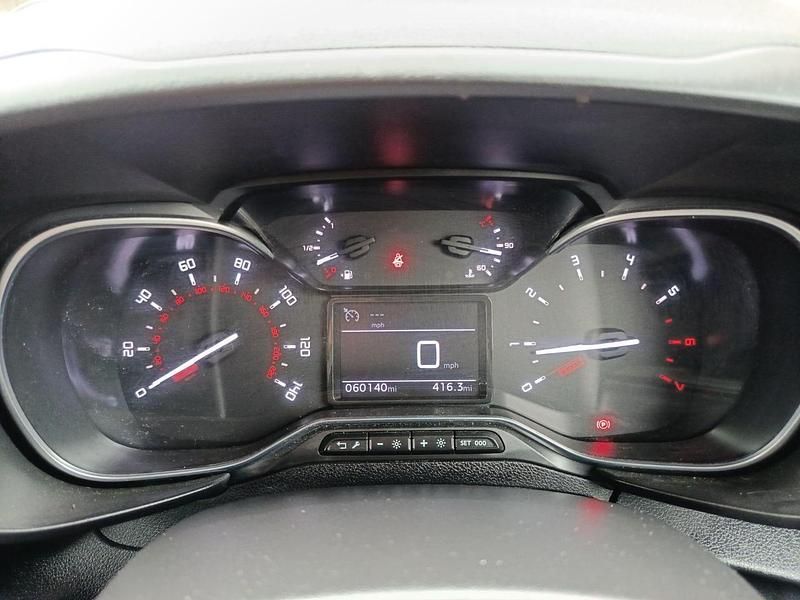 White Used 2022 Citroën Berlingo MPV | £8,966 (Good price) - Image 1/4