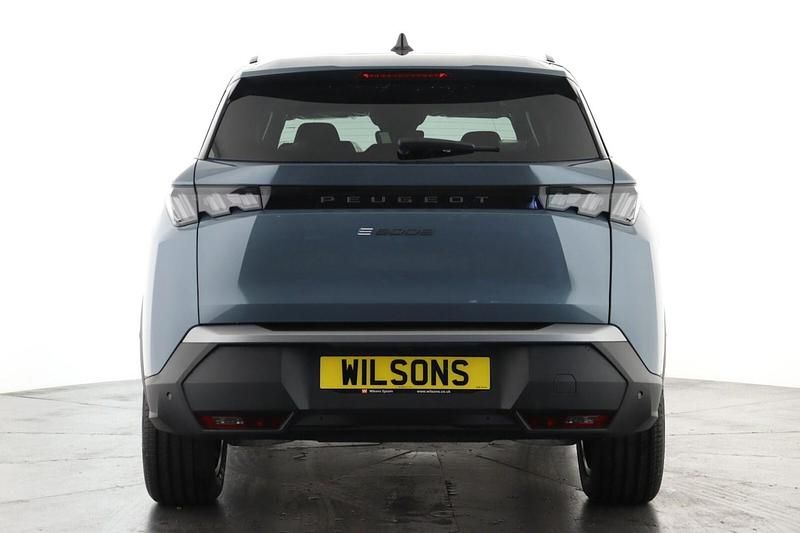 New Peugeot 5008 Allure 156 kW (213 HP) 2025 Estate