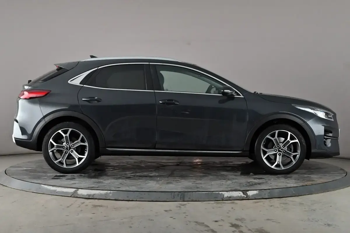 Used Kia XCeed 158 HP (116 kW) 2022 Grey SUV