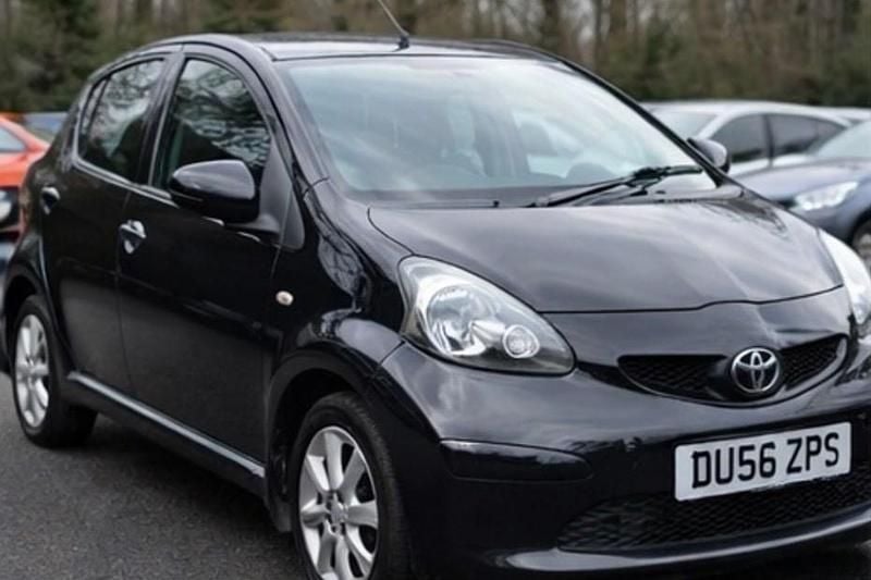 Used Toyota Aygo 67 HP (49 kW) 2006 Black Hatchback