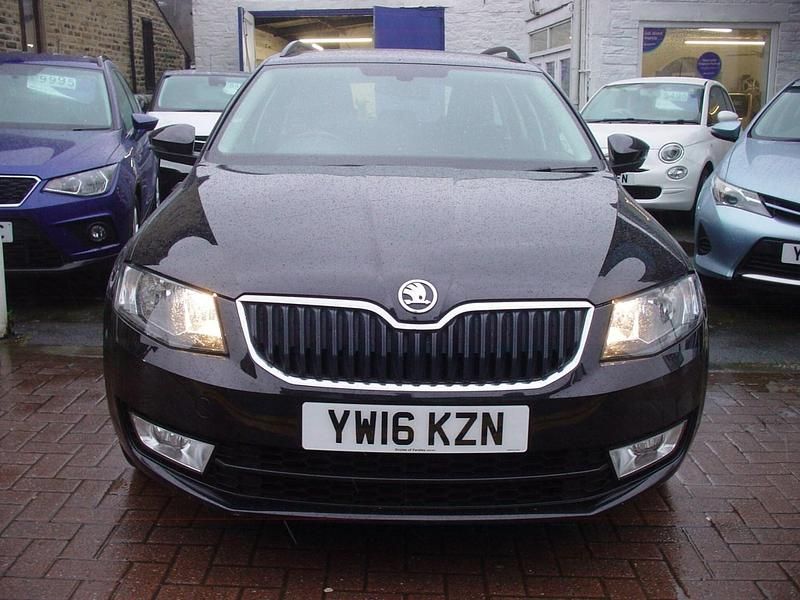Used Skoda Octavia SE 110 HP (80 kW) 2016 Black Hatchback