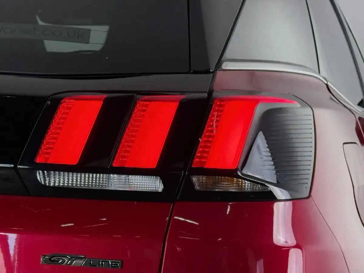 Used Peugeot 3008 GT-line 131 HP (96 kW) 2019 Red SUV