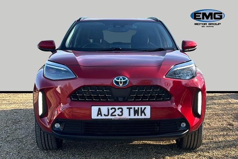 Used Toyota Yaris 116 HP (85 kW) 2023 Red Hatchback