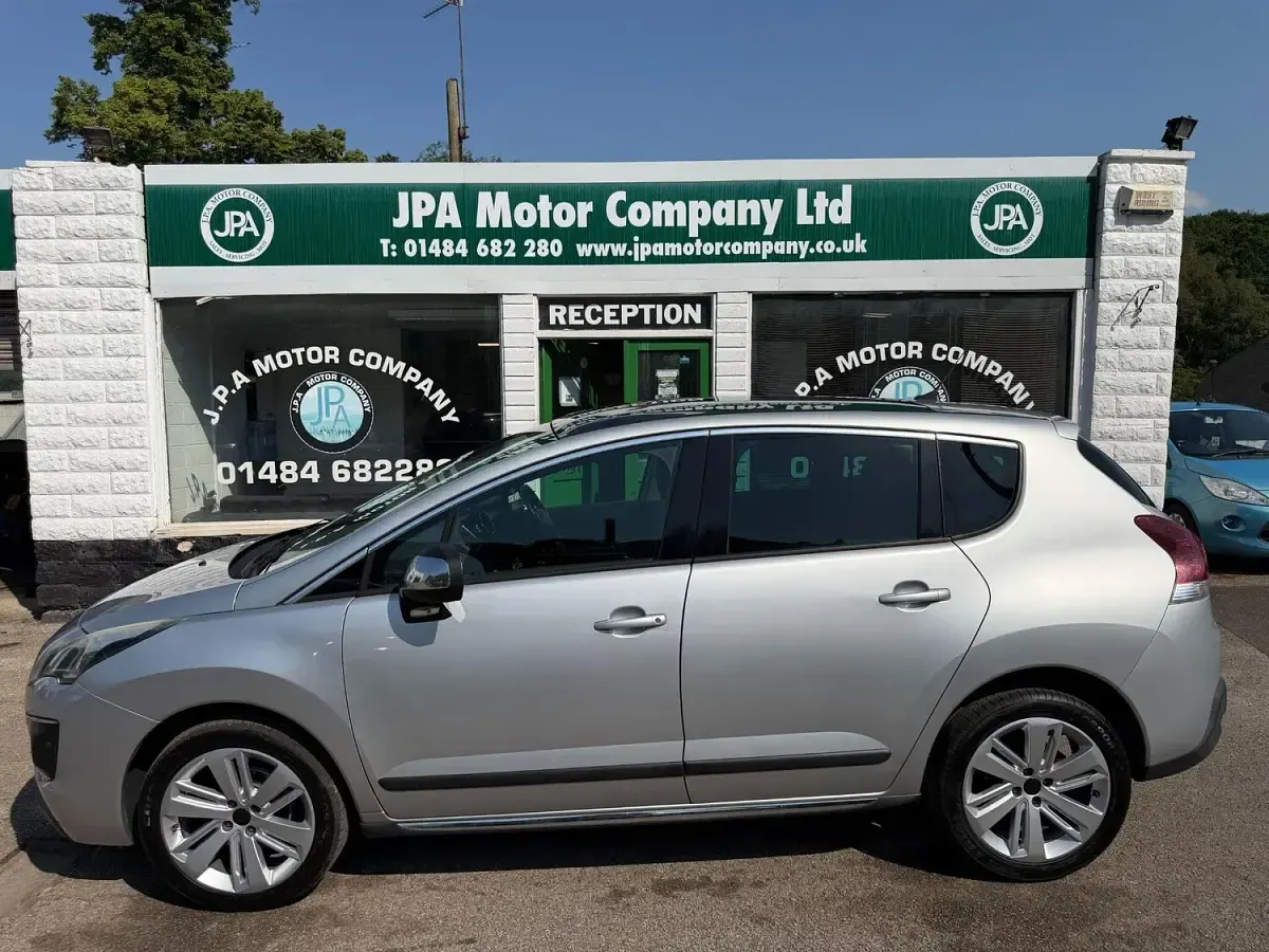 Used Peugeot 3008 Allure 115 HP (84 kW) 2014 Silver Estate