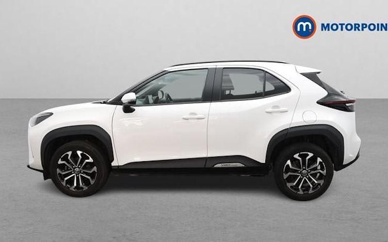 Used Toyota Yaris Hybrid Design 116 HP (85 kW) 2026 Estate