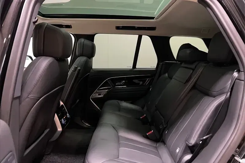 Used Land Rover Range Rover HSE 345 HP (253 kW) 2024 Black SUV