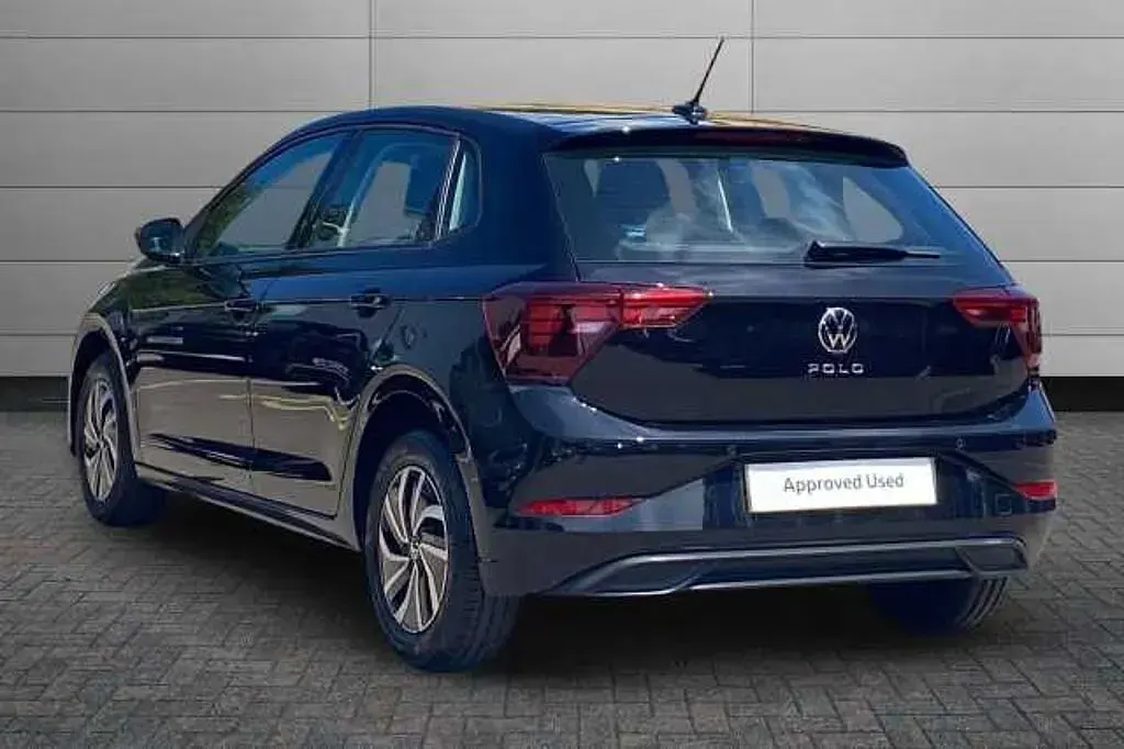 Used VW Polo Life 95 HP (69 kW) 2023 Black Hatchback