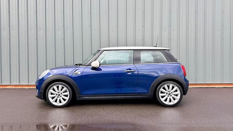 Begagnad Mini Cooper Hatch 2014 Blå Halvkombi