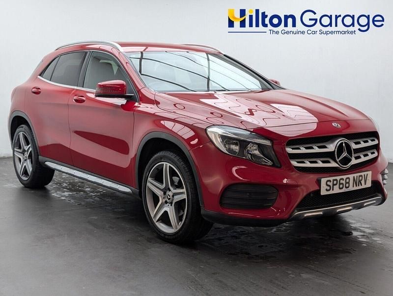 Red Used 2018 Mercedes A200 AMG line SUV | £16,150 (Fair price) - Image 1/4