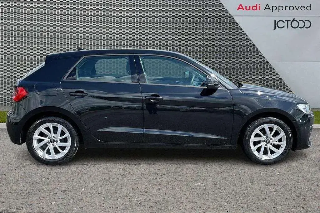 Used Audi A1 Sport 94 HP (69 kW) 2023 Black SUV