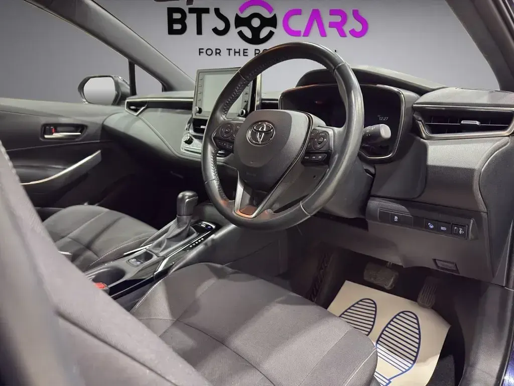 Used Toyota Corolla 2021 Blue Estate