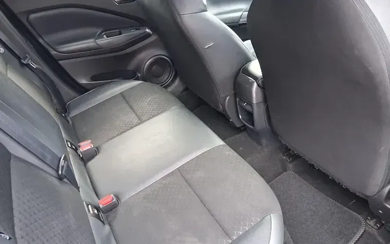 Used Nissan Juke N-Connecta 114 HP (83 kW) 2025 Silver SUV