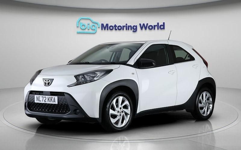 Used Toyota Aygo X PURE 72 HP (52 kW) 2025 SUV