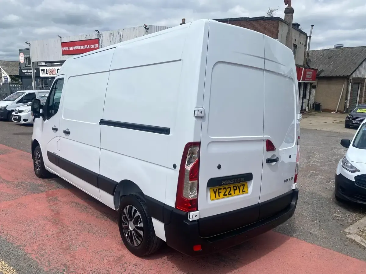 Used Renault Master Business 2022 White MPV