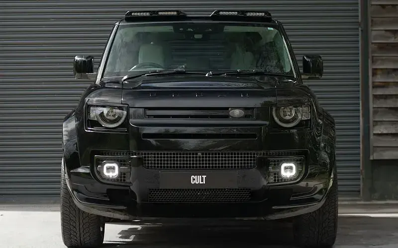Used Land Rover Defender SE Dynamic 249 HP (183 kW) 2025 SUV