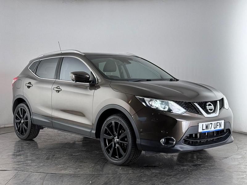 Used Nissan Qashqai Tekna 116 HP (85 kW) 2017 Bronze SUV