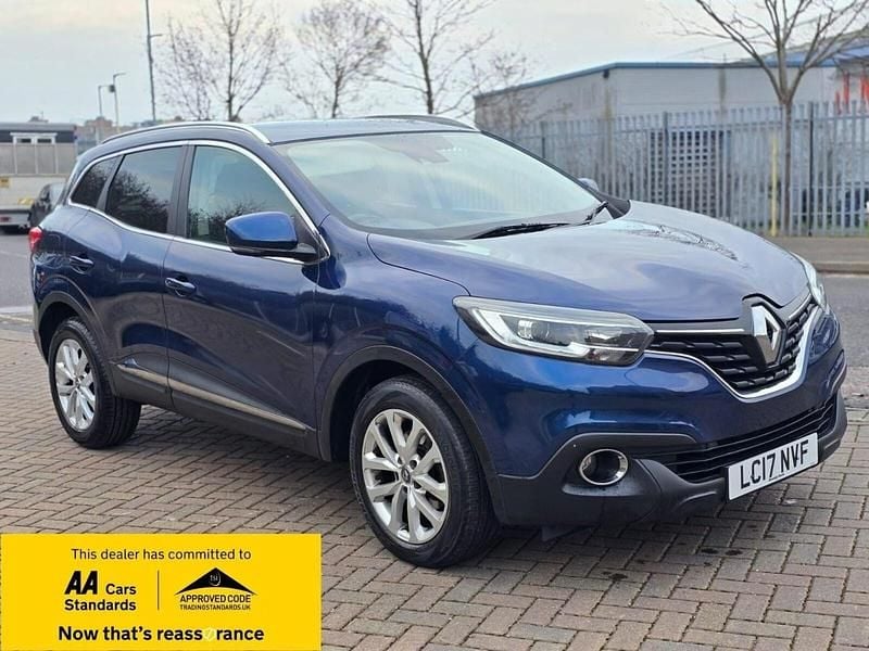 Blue Used 2017 Renault Kadjar Dynamique SUV | £8,488 (Good price) - Image 1/4