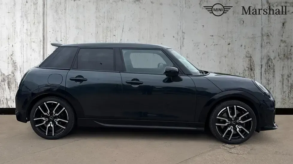 Begagnad Mini Cooper Sport 114 kW (156 HK) 2025 Grå Halvkombi