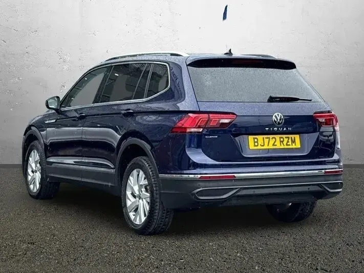 Used VW Tiguan Allspace Life 150 HP (110 kW) 2022 Blue SUV