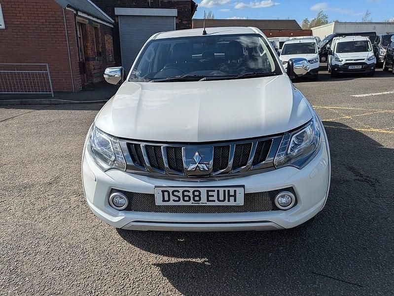 Used Mitsubishi L200 181 HP (133 kW) 2018 White Pickup