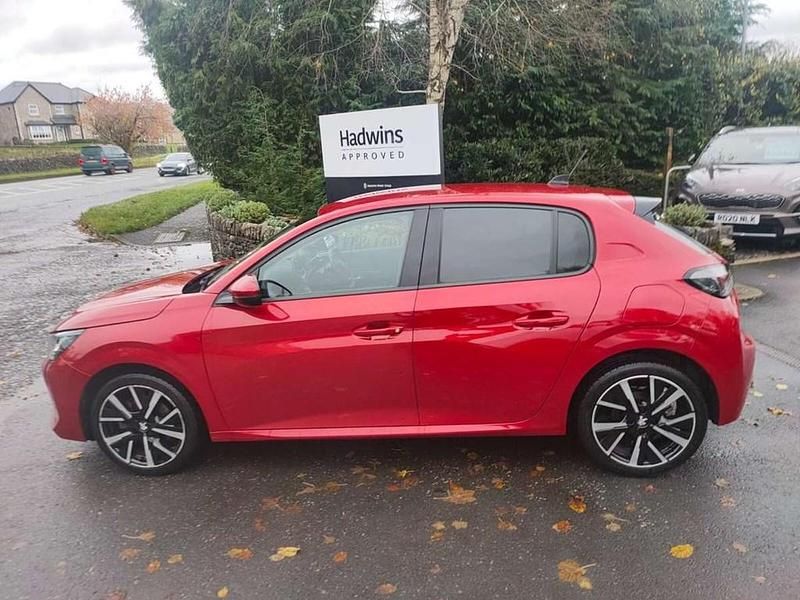 Used Peugeot 208 Allure Premium 101 HP (74 kW) 2020 Red Hatchback