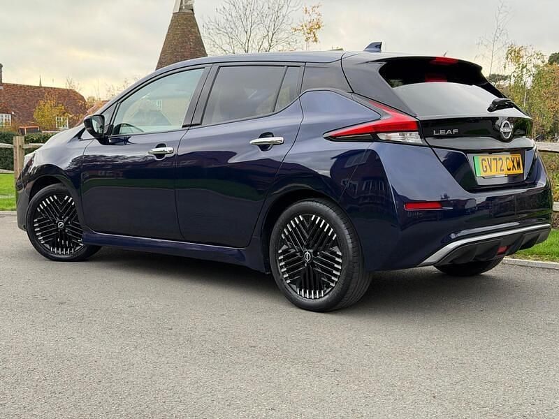 Used Nissan Leaf N-Connecta 110 kW (150 HP) 2022 Blue Hatchback