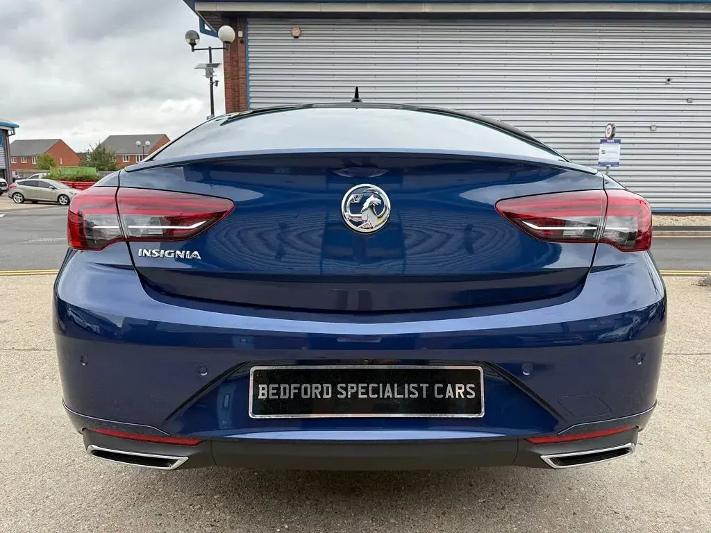 Used Vauxhall Insignia SRi 172 HP (126 kW) 2021 Blue Hatchback