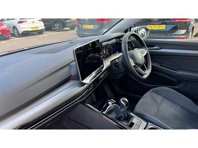 Used VW Golf VIII Style 150 HP (110 kW) 2025 Silver Hatchback