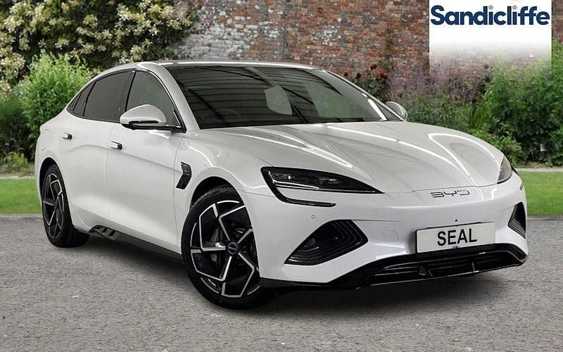 Used BYD Seal Design 230 kW (313 HP) 2025 Metallic  polar white Sedan