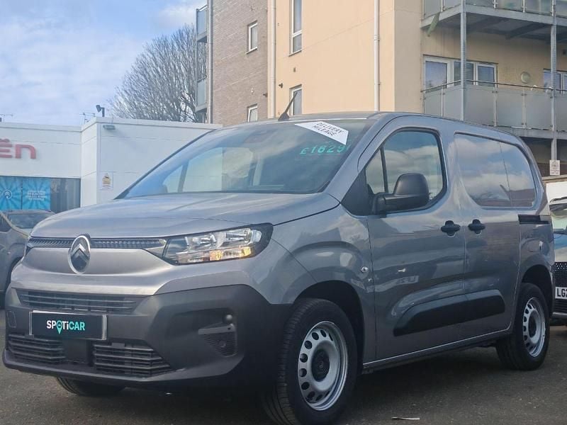 New Citroën Berlingo 101 HP (74 kW) 2026 Grey MPV