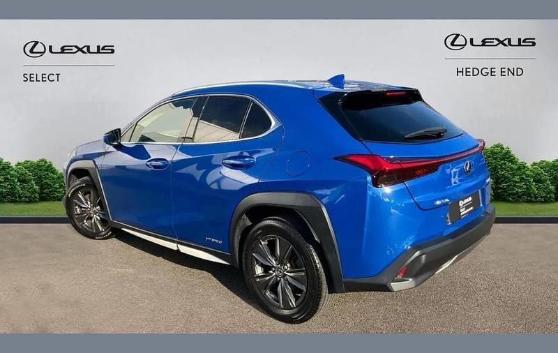 Used Lexus UX 250h 180 HP (132 kW) 2021 Blue SUV