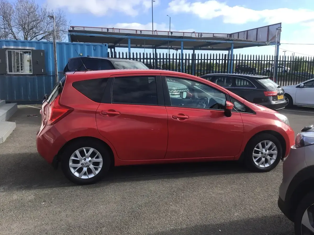 Used Nissan Note Acenta Premium 90 HP (66 kW) 2015 Red Hatchback